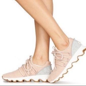 SOREL Kinetic Lace-up Fabric Sneakers Pink Womens Size 9.5 Like New